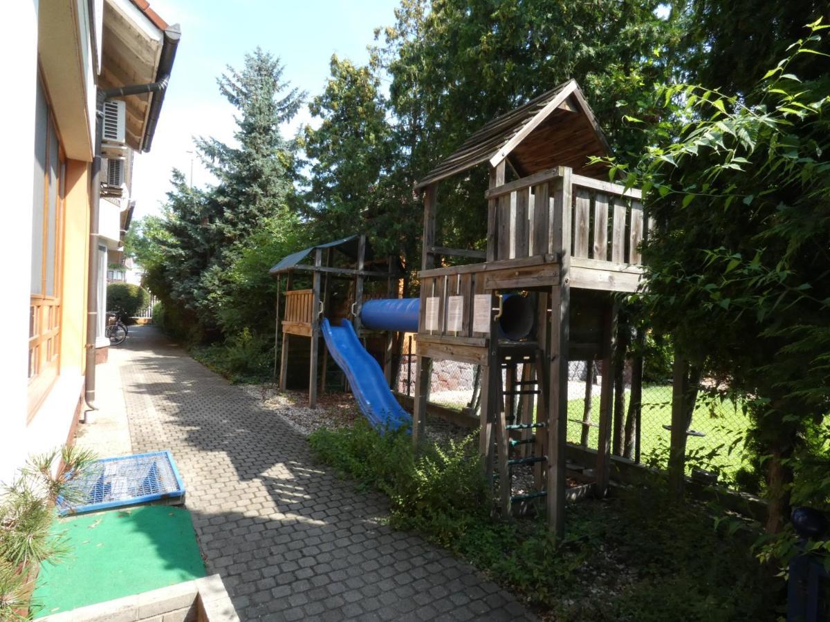 The Boys Apartman Шіофок Екстер'єр фото