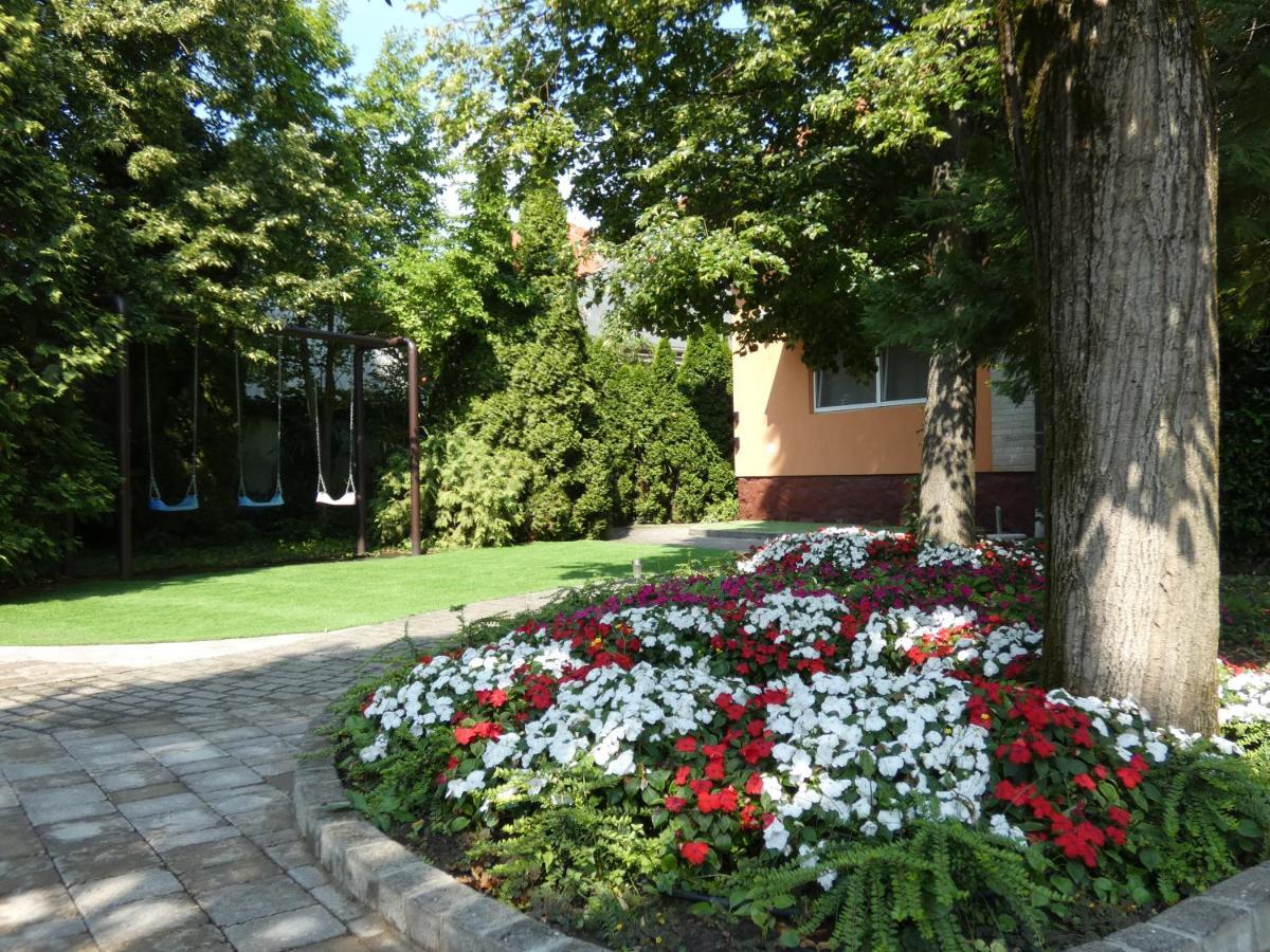 The Boys Apartman Шіофок Екстер'єр фото